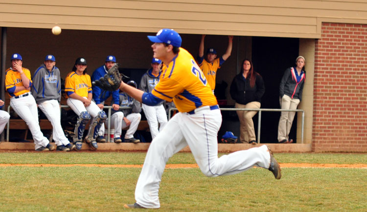 Lions Split Doubleheader With Newberry