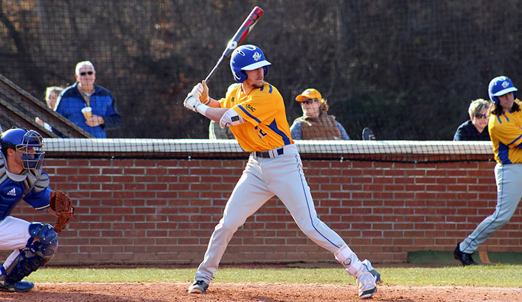 Baseball drops double-header to Millersville