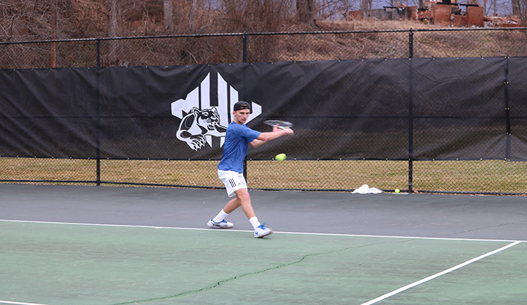 Mars Hill drops SAC contest to Pioneers