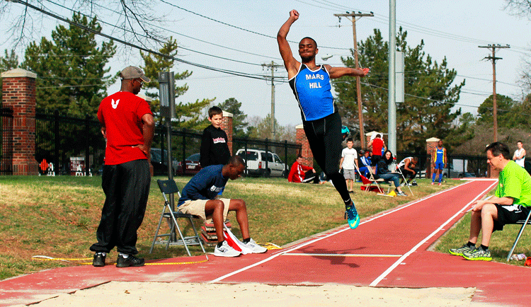 Men's Track Records Third Place Finish in SAC Championships