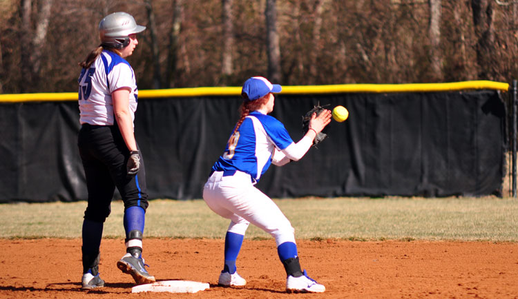 Softball Swept by Young Harris