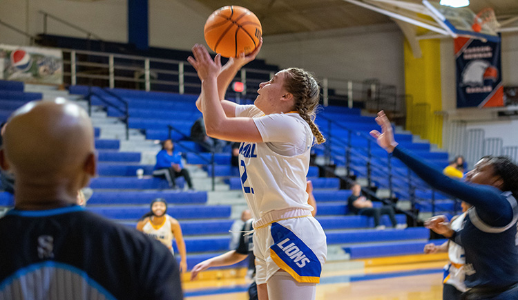 Mars Hill downs LMC in home opener