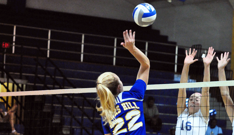 Tusculum Holds Off Volleyball