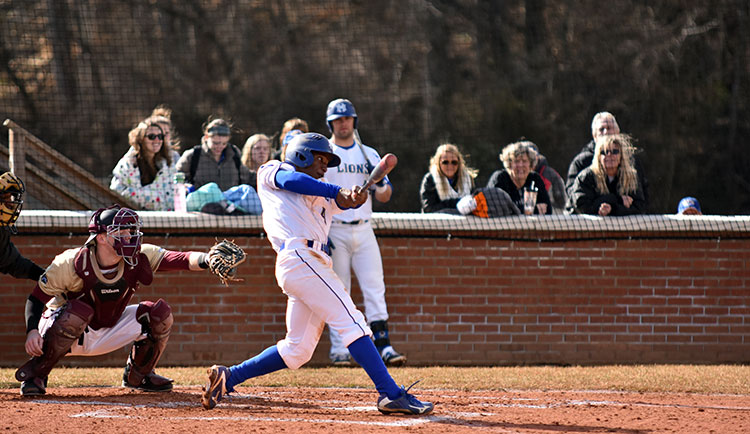 Baseball Sweeps Series Against Bluefield State