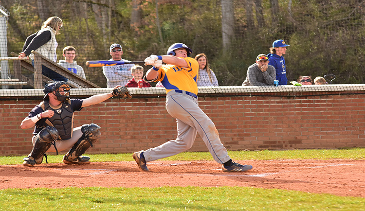 Mars Hill falls to Wingate in series opener