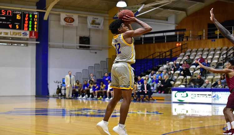Mars Hill defeats Erskine on Education Day