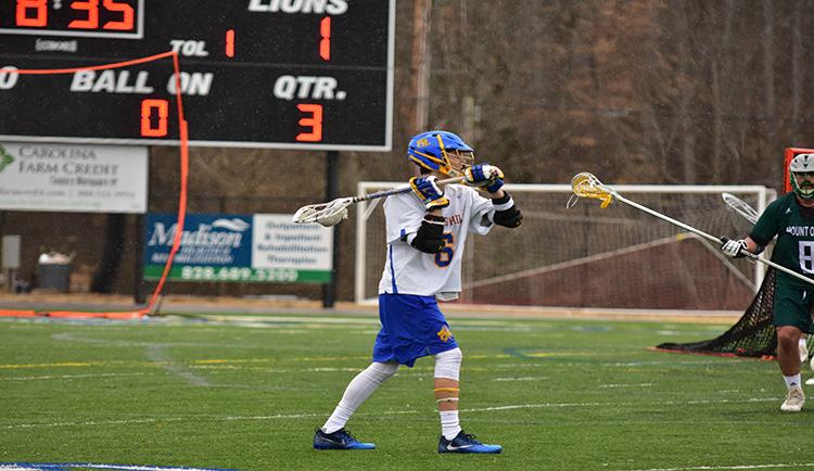 Mars Hill drops eighth straight, fall to Queens