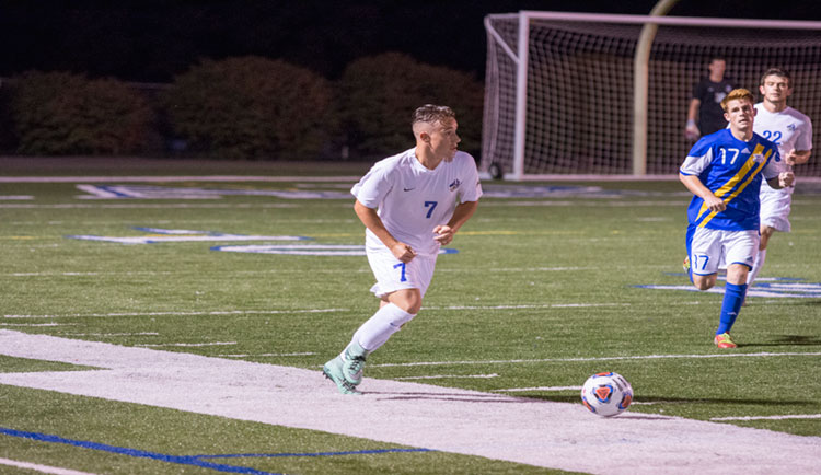 Men's Soccer Beats Florida Southern in Overtime