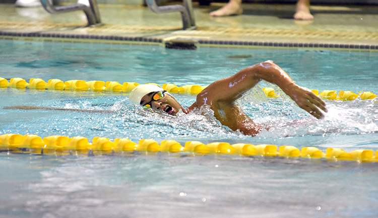 Mars Hill defeats King, Emory and Henry in first meet of 2019