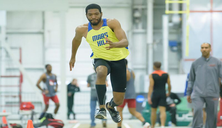 Mars Hill finishes eighth at Appalachian Open Indoor Track Meet