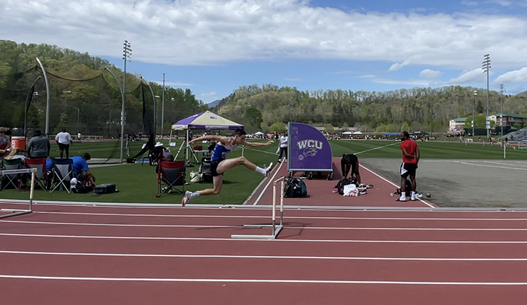 Lions place eighth at WCU Catamount Classic