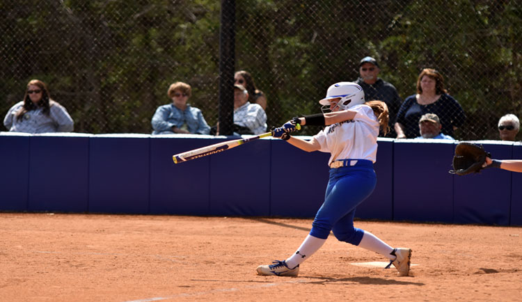 Softball Splits With Queens