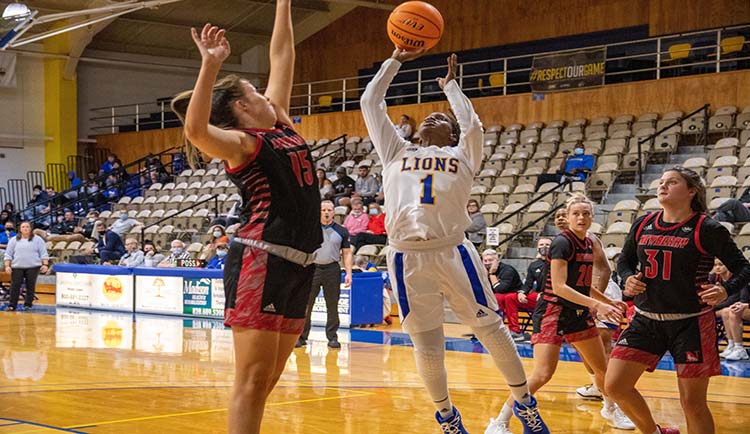 Mars Hill felled in first of home-and-home versus Tusculum