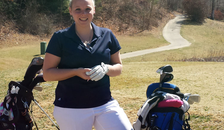 Women's Golf in Second Place after Day One of Bulldog Invitational