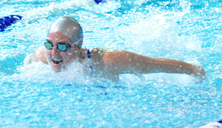 Women's Swimming Loses to Pfeiffer