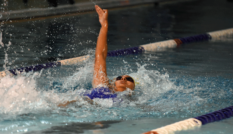 Women's Swimming Finishes in Third at Igloo Invite