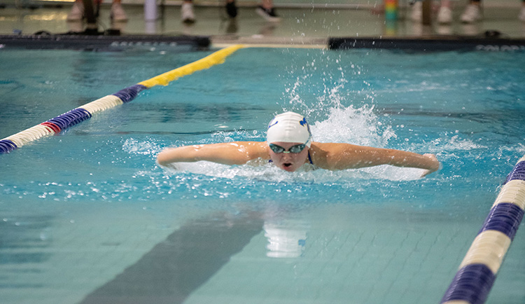 SAC announces women's swimming preseason poll, swimmers to watch