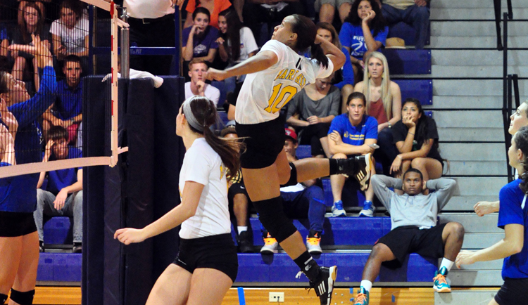 Volleyball Loses to Tusculum in SAC Tournament
