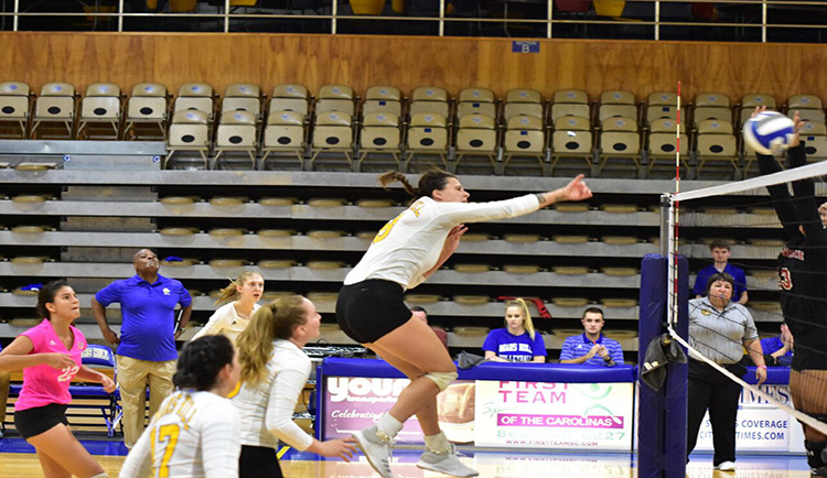 Mars Hill falls in five-set classic to undefeated Wingate
