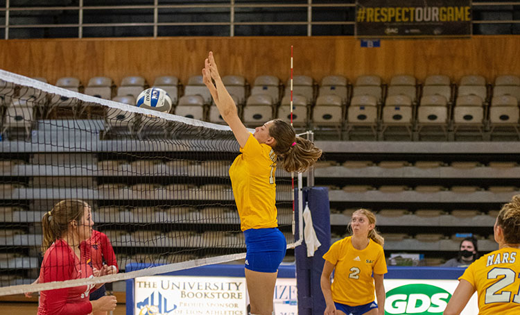 Mars Hill downs Emory & Henry to wrap up weekend road trip